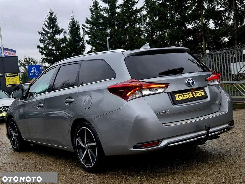 Toyota Auris 1.8 HSD Prestige - 12