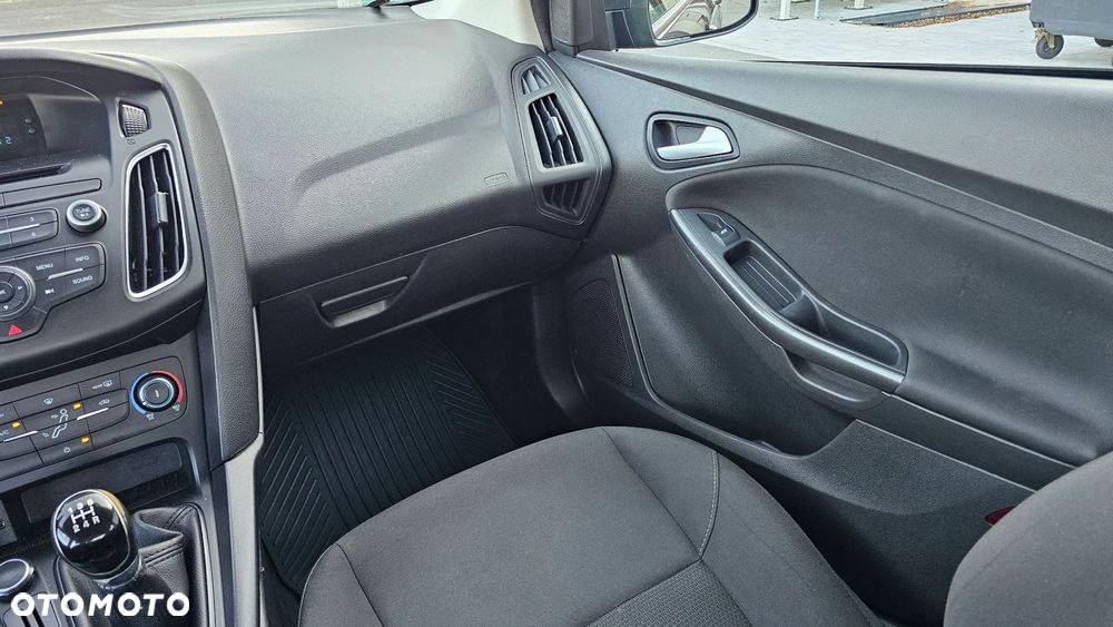Ford Focus 1.6 Trend - 13