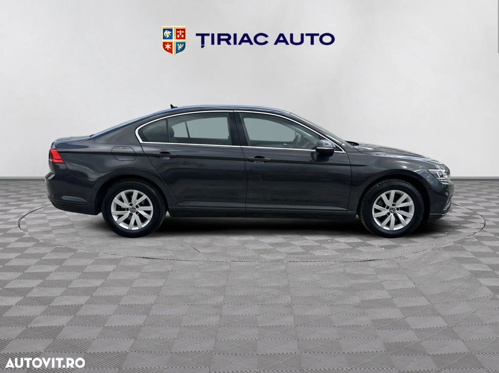 Volkswagen Passat - 6