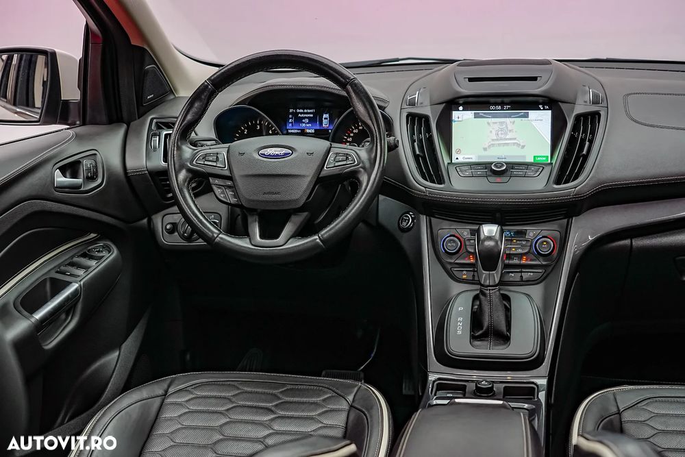 Ford Kuga 2.0 TDCi 4WD Powershift Vignale - 12