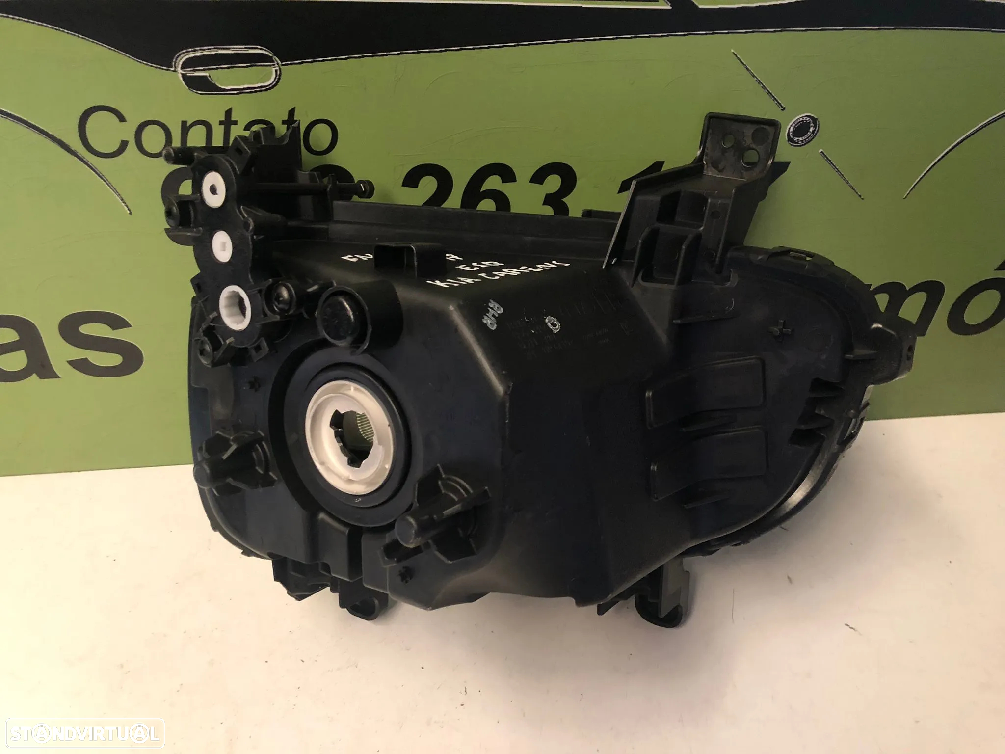 KIA CARENS IV FAROL NEVOEIRO - FN044 - 3