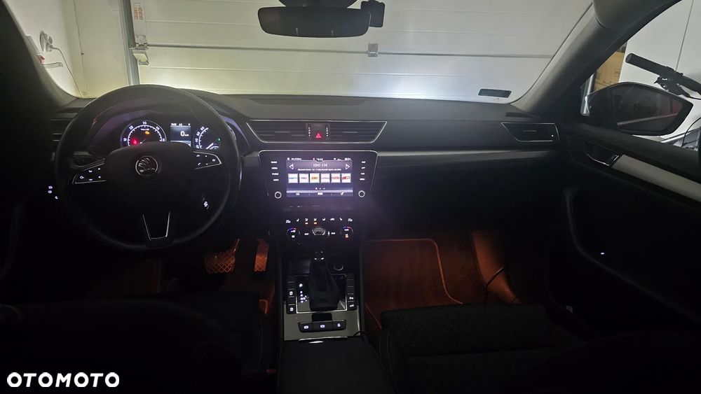 Skoda Superb 2.0 TDI Style DSG - 10