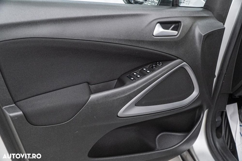 Opel Crossland 1.2 Start/Stop Innovation - 37