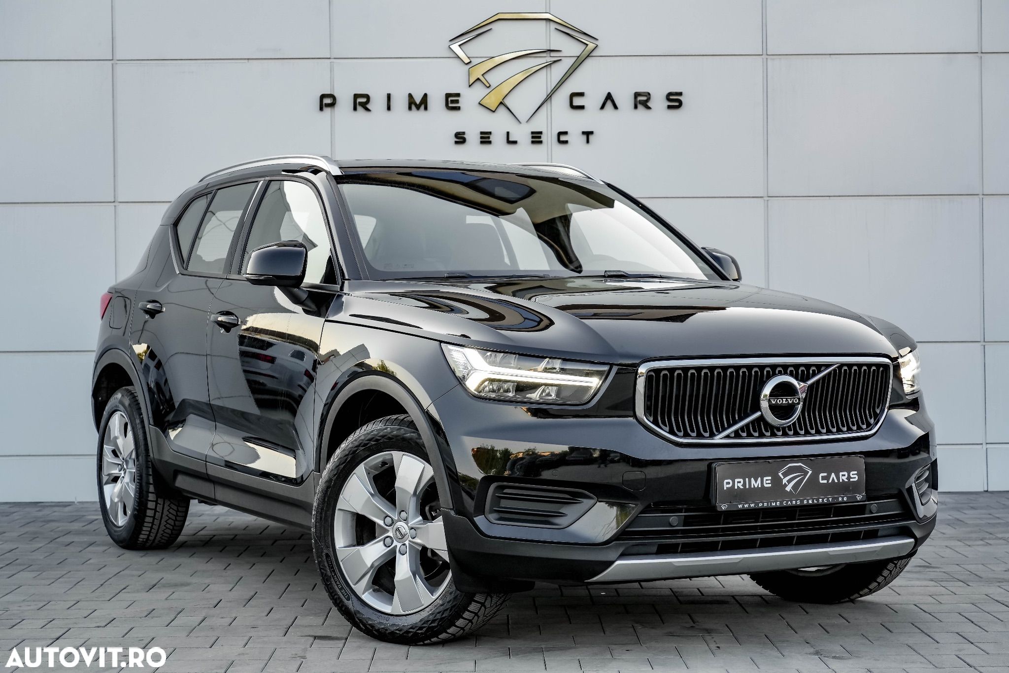Volvo XC 40 T3 Geartronic Momentum - 1