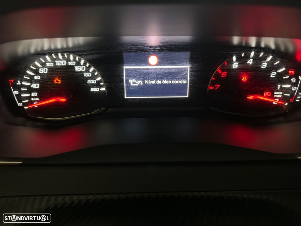 Peugeot 2008 1.2 PureTech Active Pack - 21