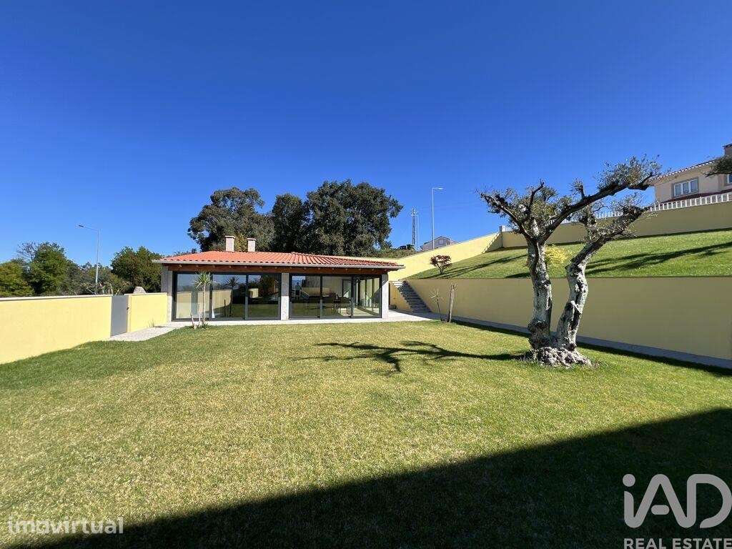 Moradia isolada T5 em Mangualde, Mesquitela e Cunha Alta de 205 m2 - Grande imagem: 5/40