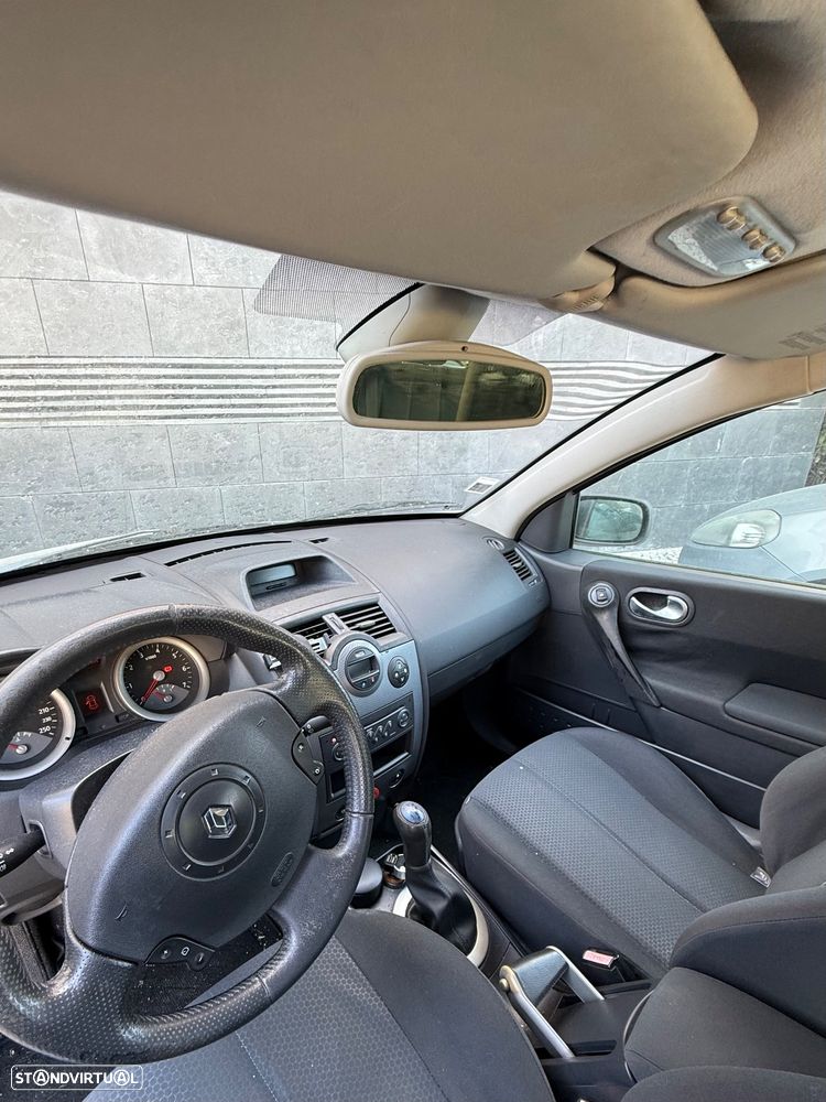 Renault Mégane Break 1.9 dTi Authentic - 5