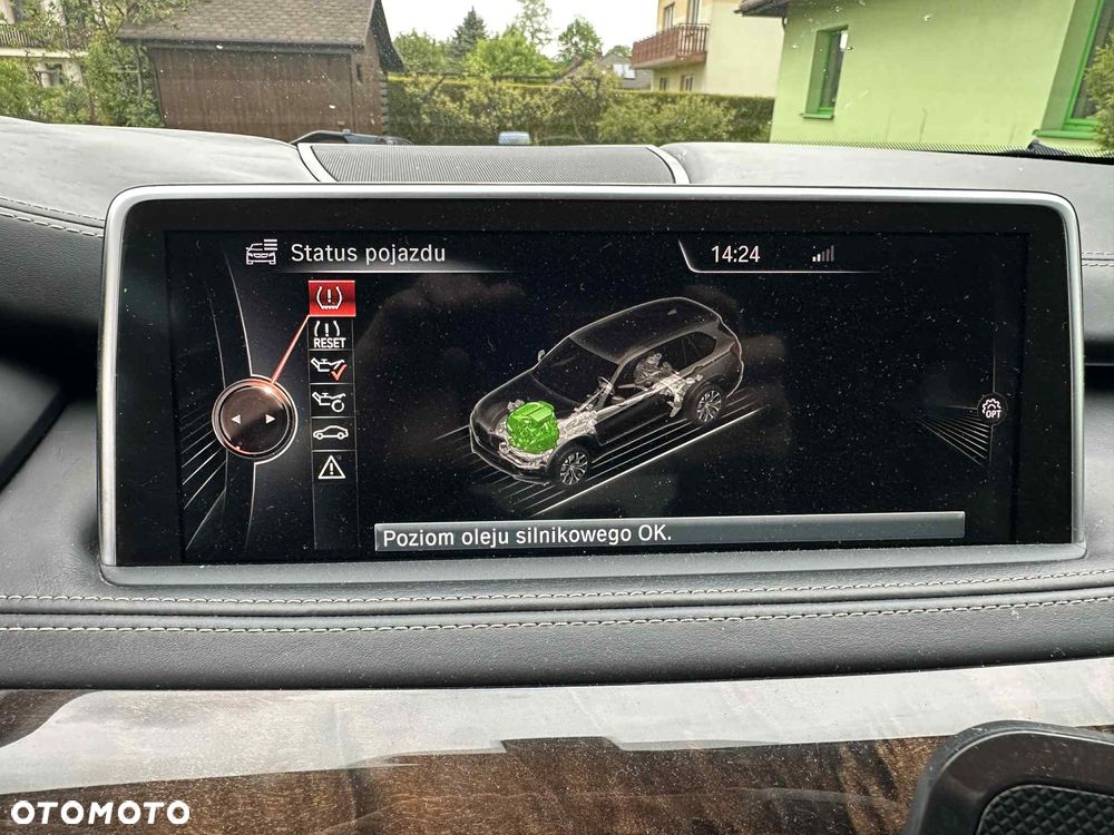 BMW X5 xDrive35i - 24
