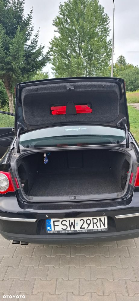 Volkswagen Passat 2.0 TDI Comfortline - 9