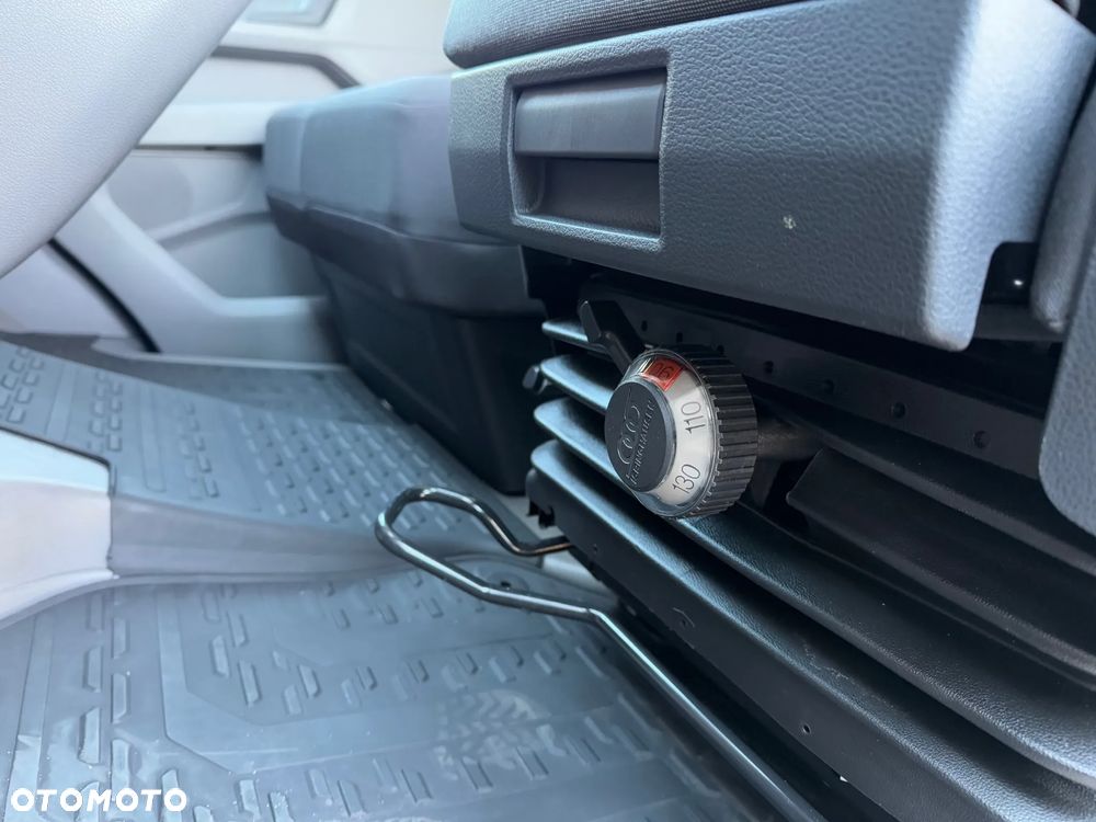 Volkswagen Crafter - 16