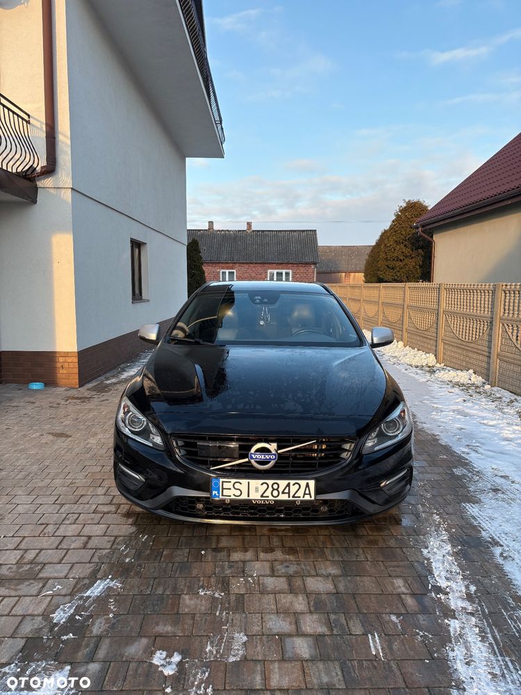 Volvo V60 D3 Drive-E R-Design Momentum - 2