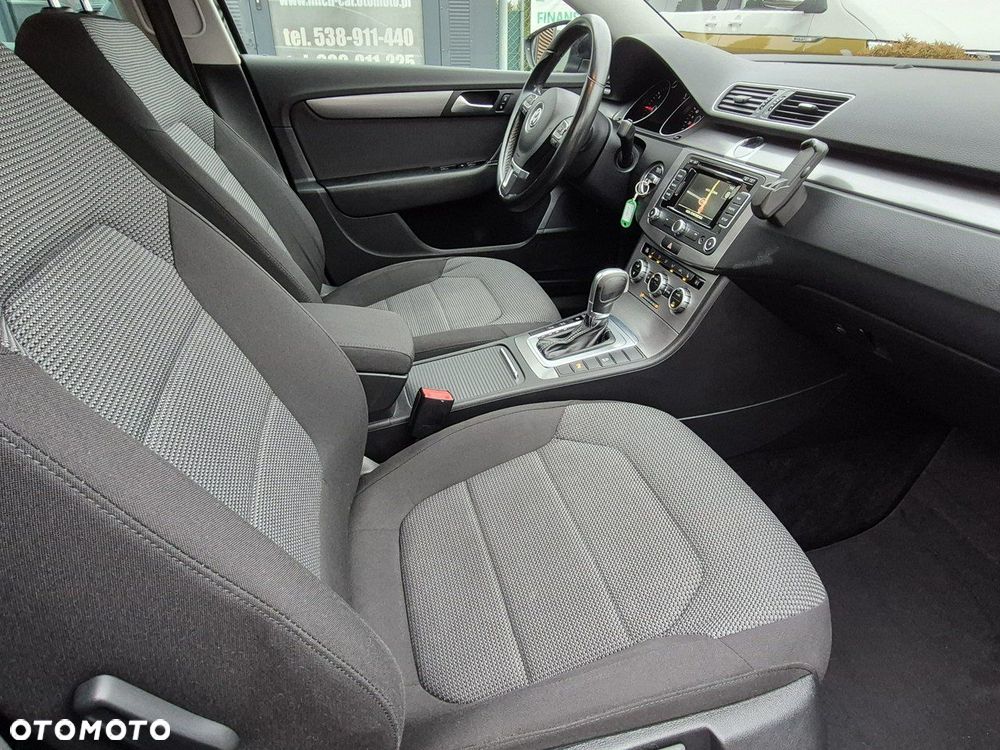 Volkswagen Passat - 17