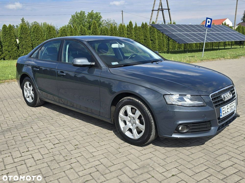 Audi A4 Limousine - 4