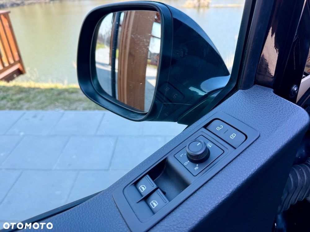 Volkswagen Multivan 2.0 TDI L1 Comfortline DSG - 23