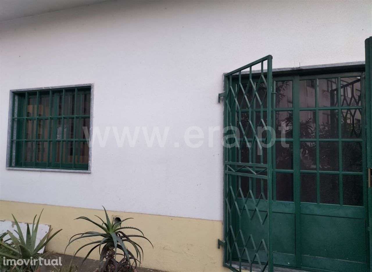 Loja com a área de 69m2. Pinhal Novo - Grande imagem: 2/11