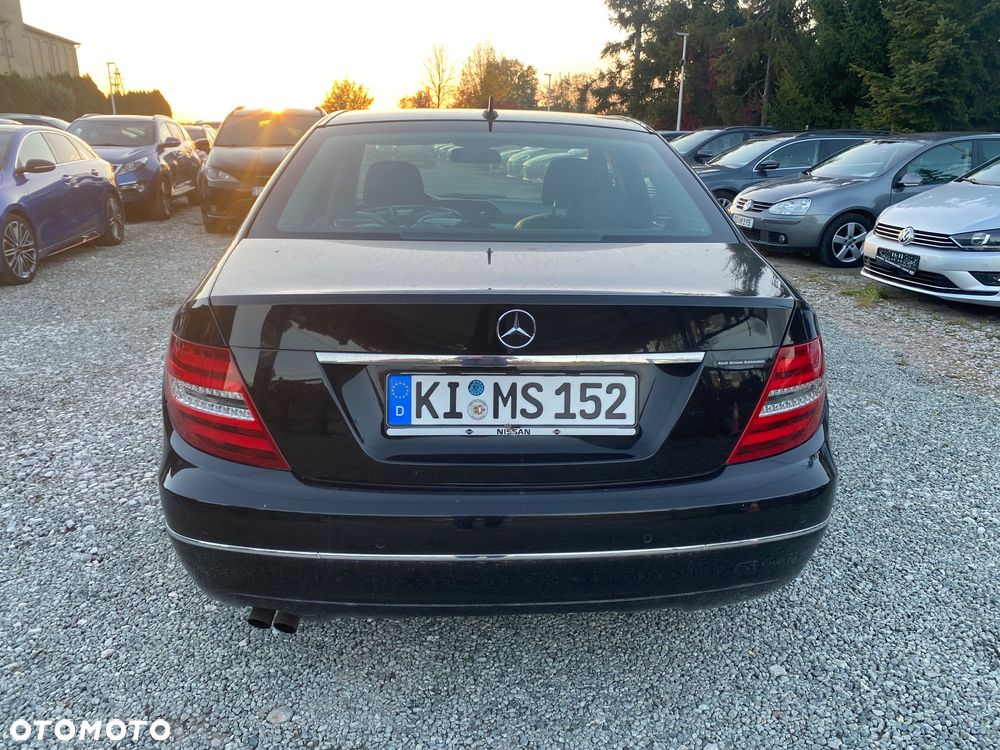 Mercedes-Benz C-Class 2011 photo 5