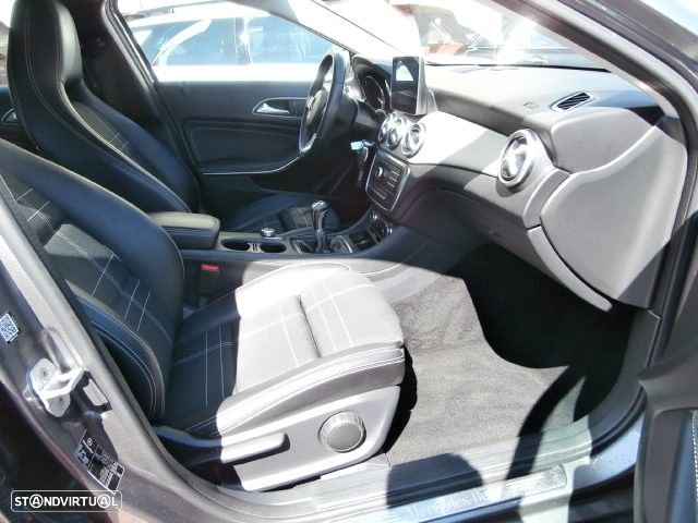 Mercedes-Benz GLA 180 CDi Style - 34