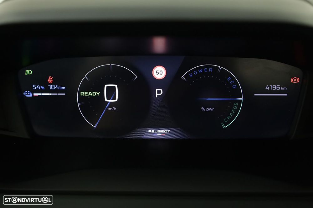 Peugeot e-2008 54 kWh Allure — fotografia 16