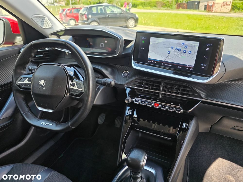 Peugeot 2008 PureTech 130 GT Pack - 21