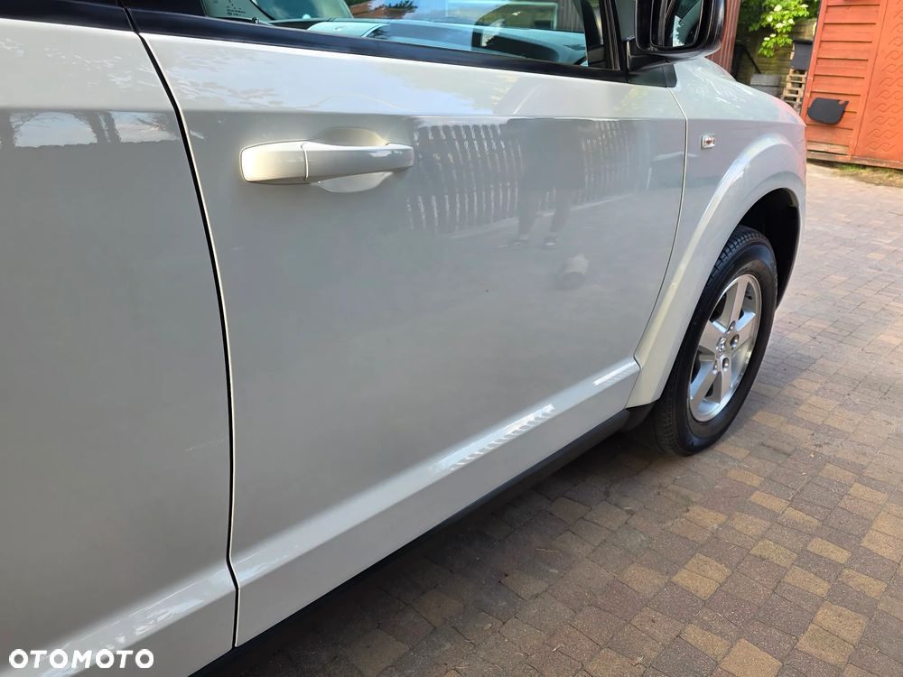 Dodge Journey 2.4 SXT - 14