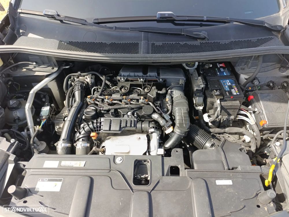 Peugeot 5008 1.5 BlueHDi Allure EAT8 - 8