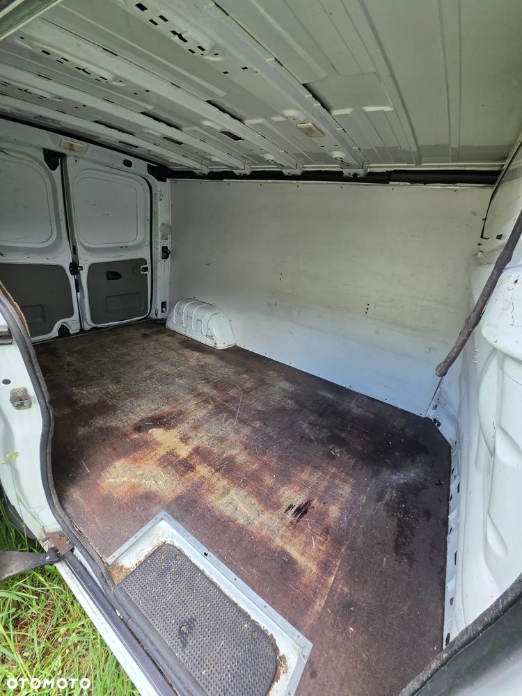Opel Vivaro - 8