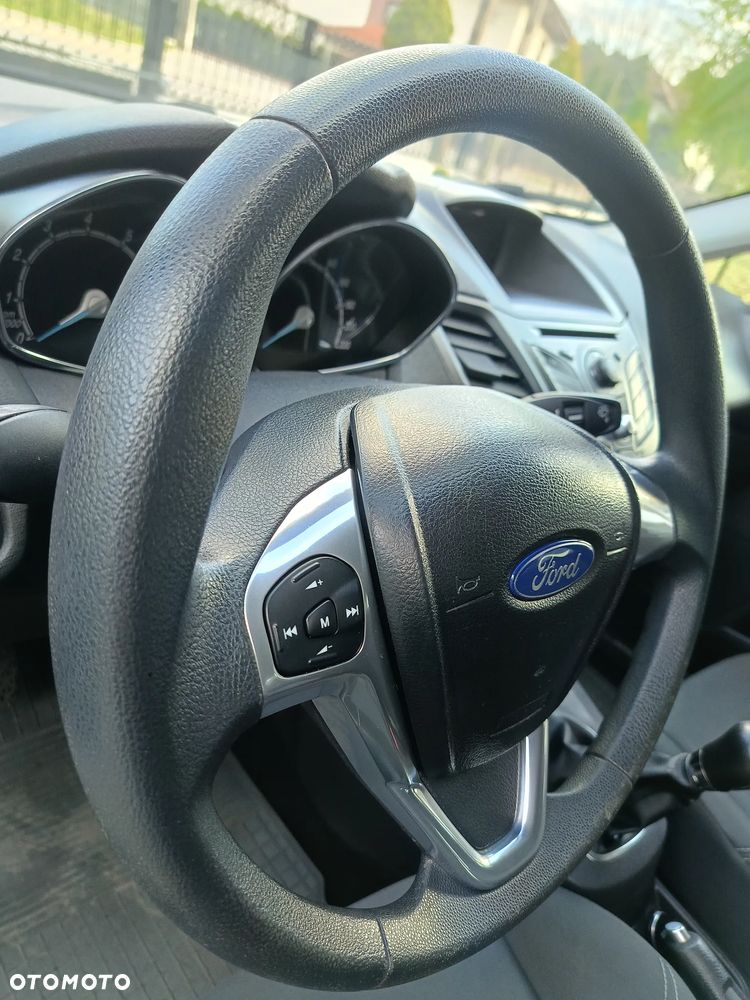 Ford Fiesta 1.25 Silver X (Trend) EU5 - 33