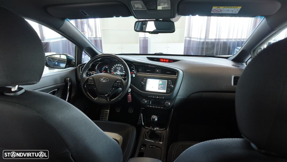 Kia Ceed 1.6 CRDi GT Line - 43