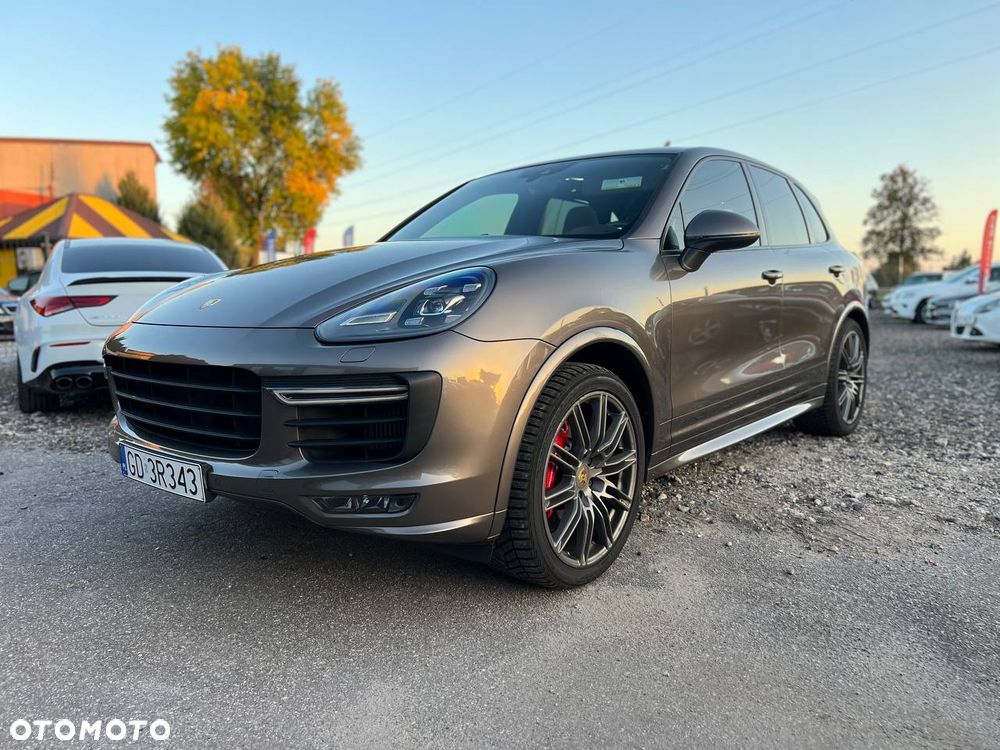 Porsche Cayenne GTS - 1