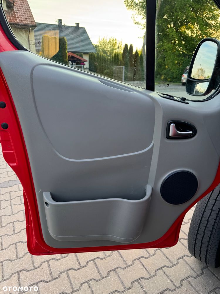 Opel Vivaro - 32