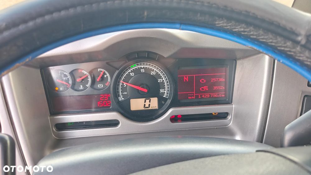 Renault Premium - 8