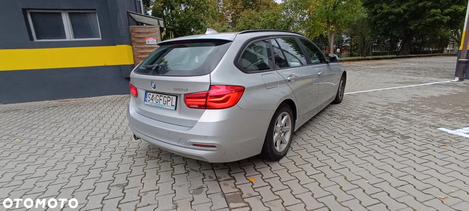 BMW Seria 3 318d - 6
