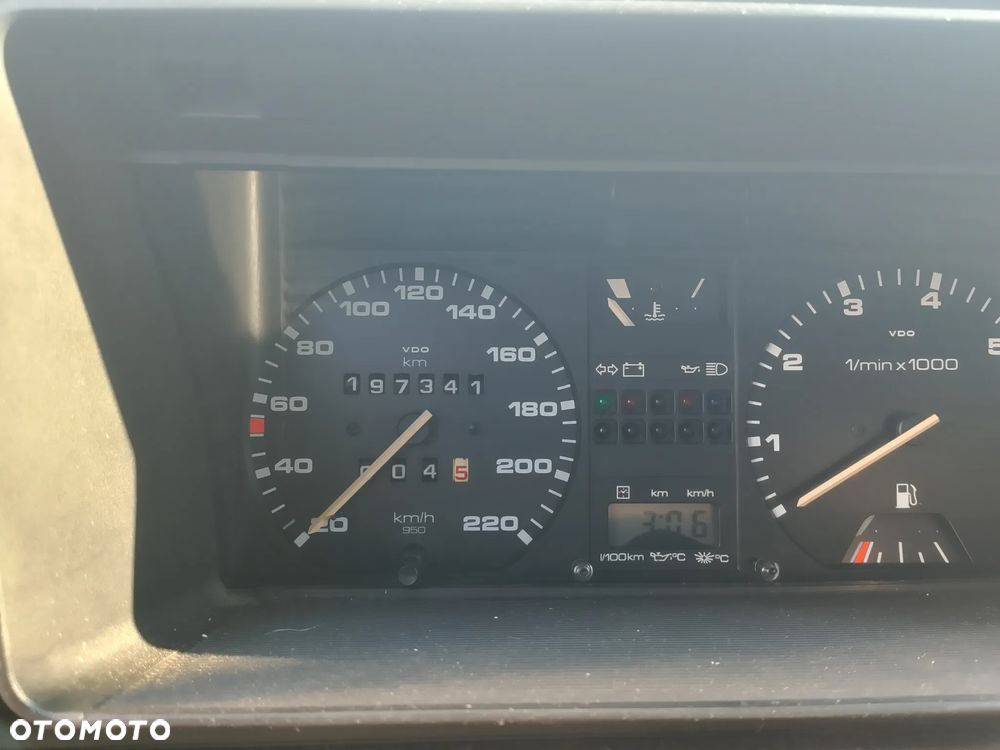 Volkswagen Golf - 2
