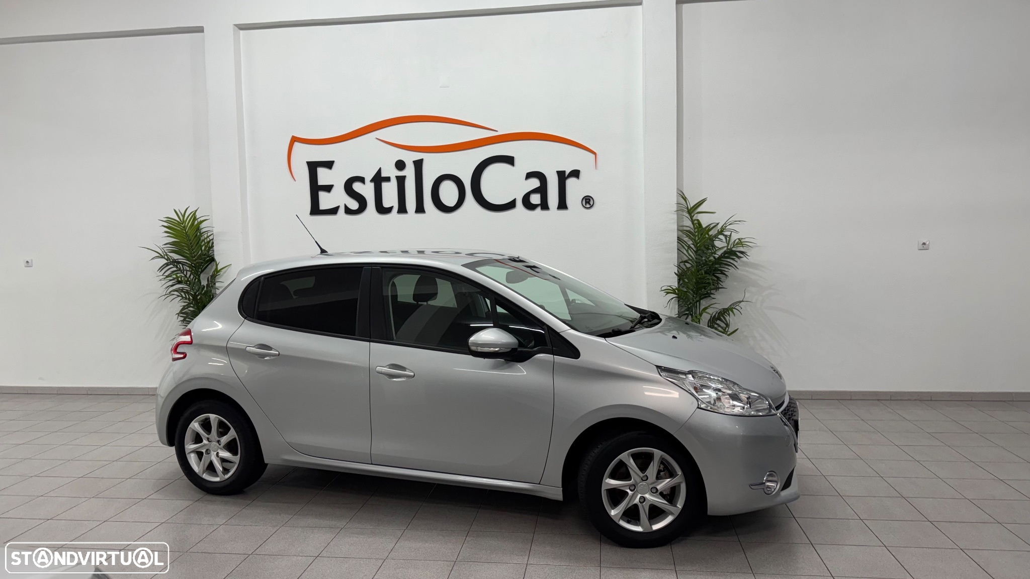 Peugeot 208 1.2 VTi Allure - 3