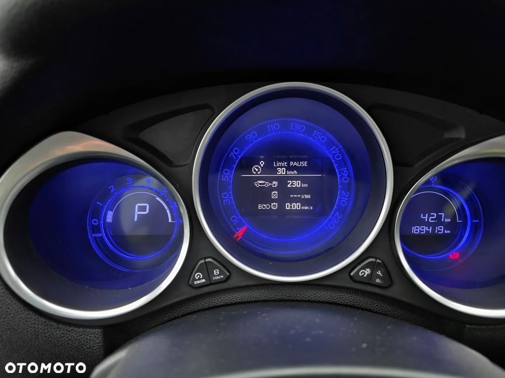 Citroën DS4 BlueHDi 120 S&S EAT6 SoChic - 27