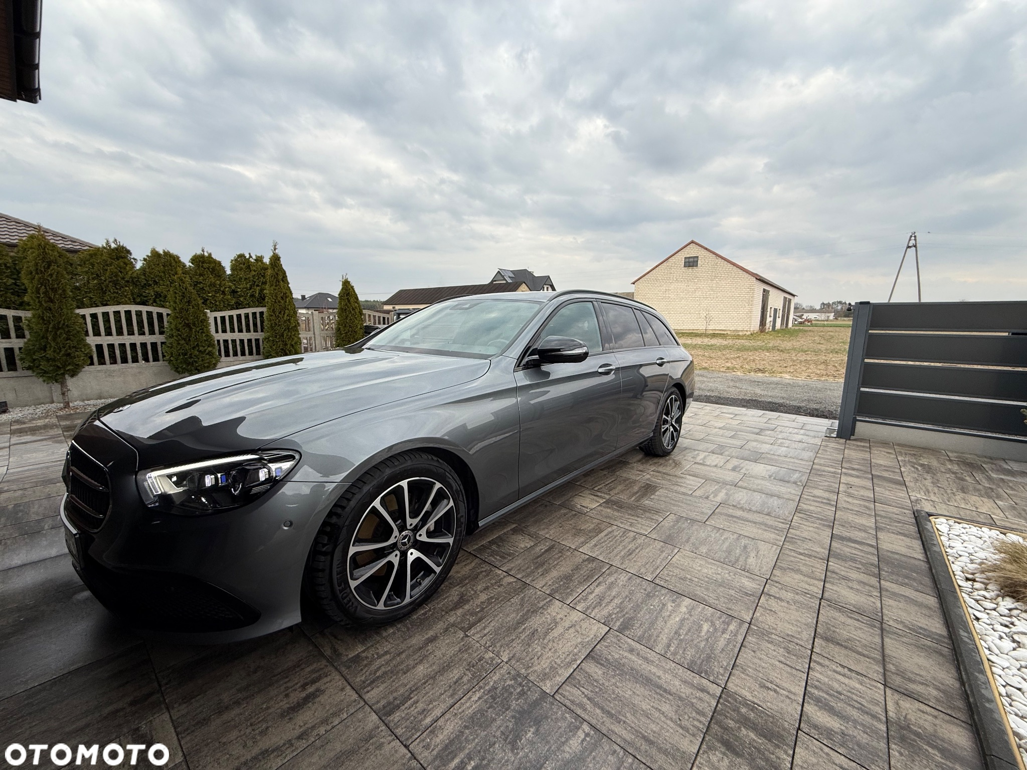 Mercedes-Benz Klasa E 220 d T 9G-TRONIC - 5