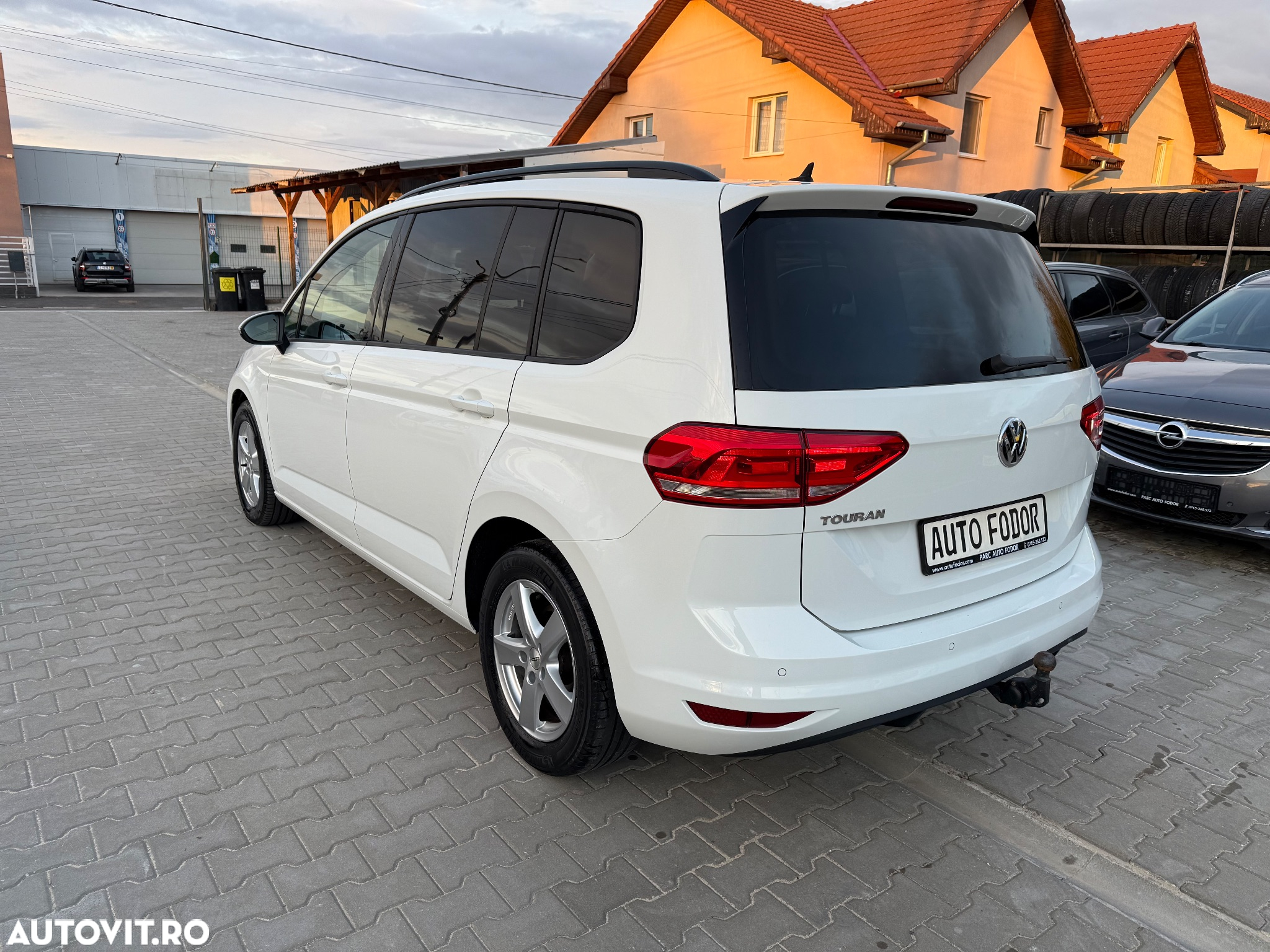 Volkswagen Touran 1.6 TDI SCR (BlueMotion Technology) Trendline - 5