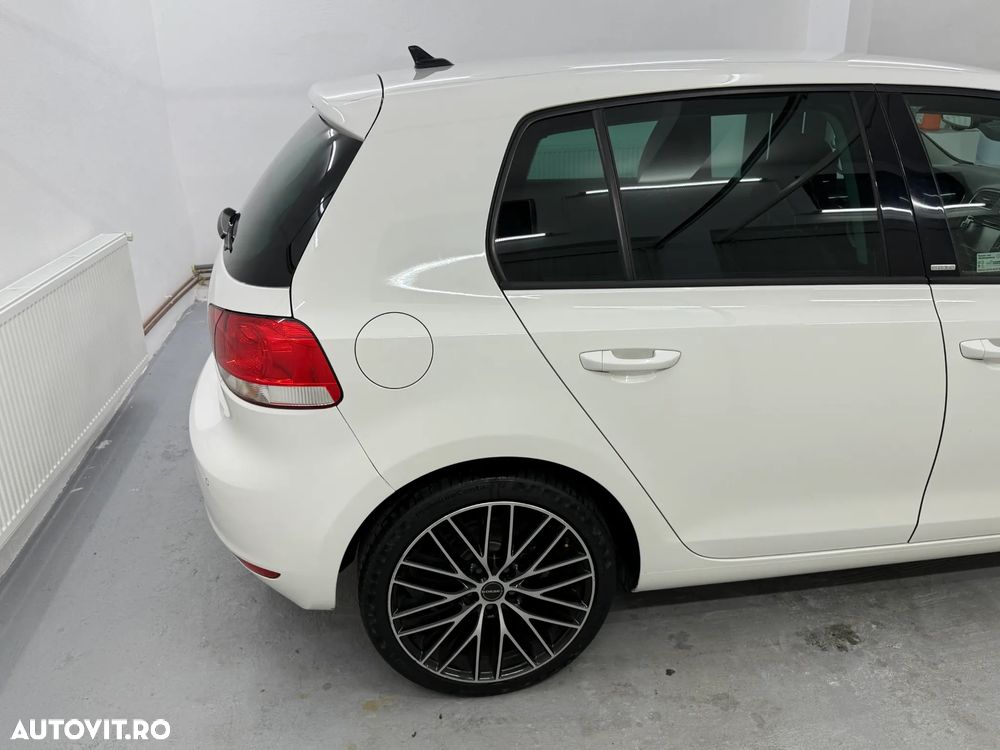 Volkswagen Golf 2.0 TDI DPF DSG Style - 36