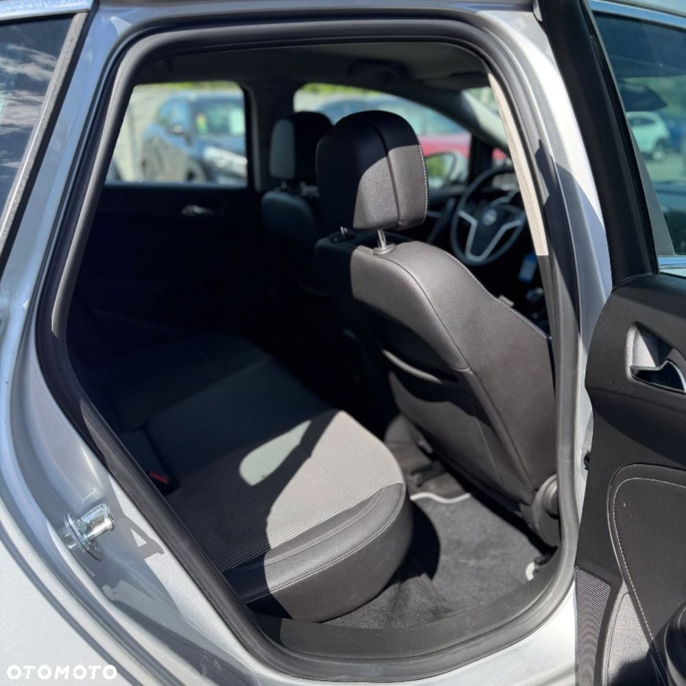 Opel Astra - 32