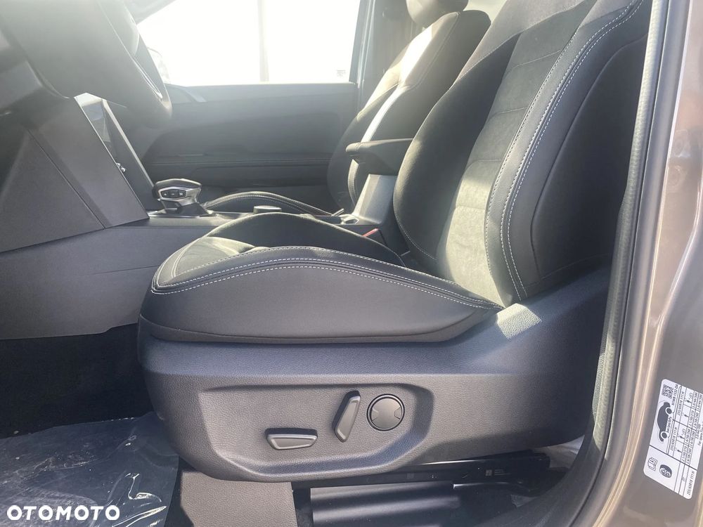 Volkswagen Amarok - 18