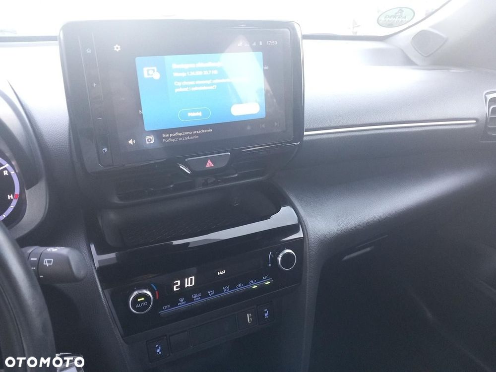 Toyota Yaris Cross - 18