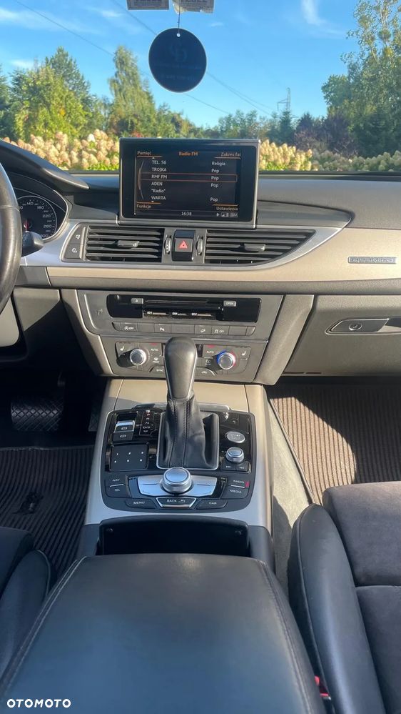Audi A6 Allroad - 16