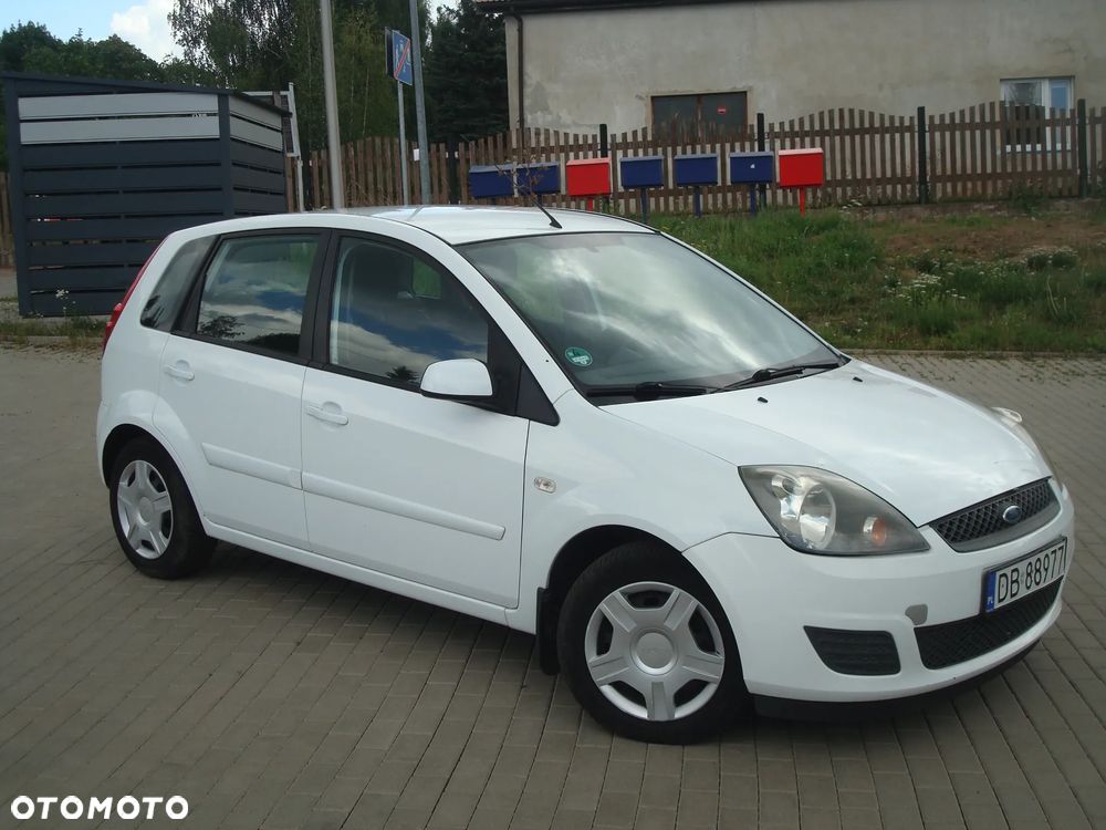 Ford Fiesta 1.25 Trend - 32