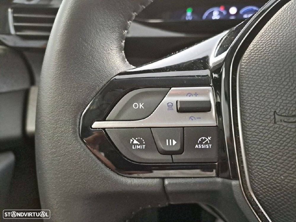 Peugeot 408 1.2 Hybrid Allure e-DCS6 - 16