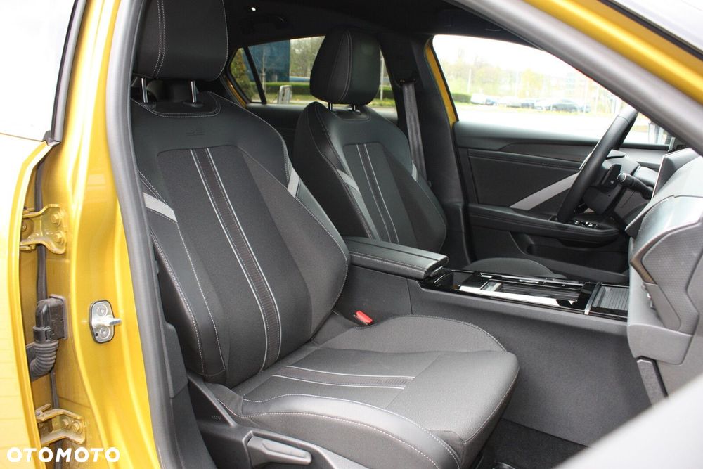 Opel Astra 1.2 T GS S&S - 18