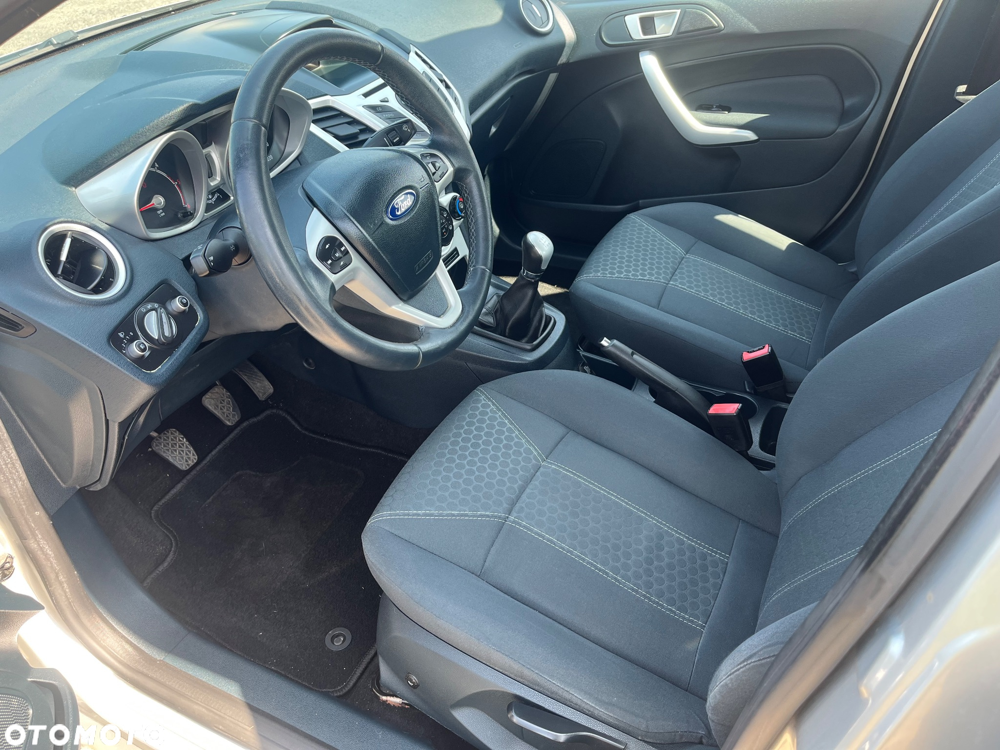 Ford Fiesta 1.6 TDCi DPF Gold X - 6