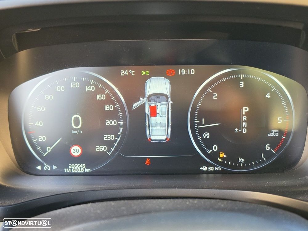 Volvo V60 2.0 D4 R-Design Momentum Geartronic - 19