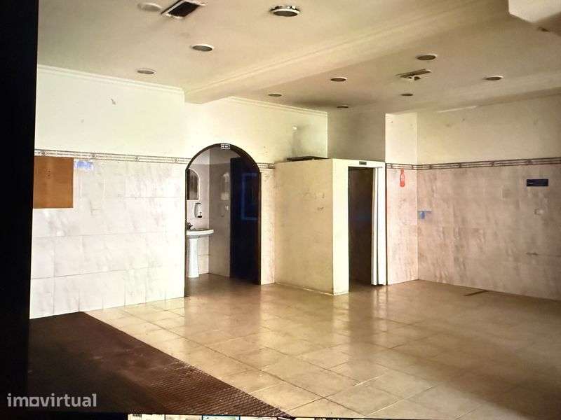 Loja para arrendar em Monteabrao Queluz - Grande imagem: 4/7