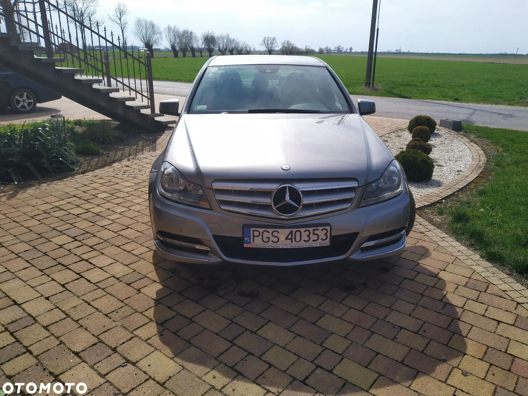 Mercedes-Benz Klasa C 180 CGI BlueEff Avantgarde - 6