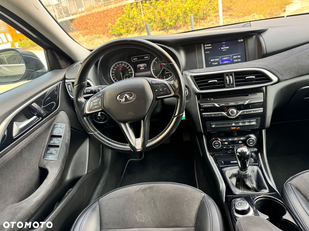 Infiniti Q30 1.5d Premium - 23